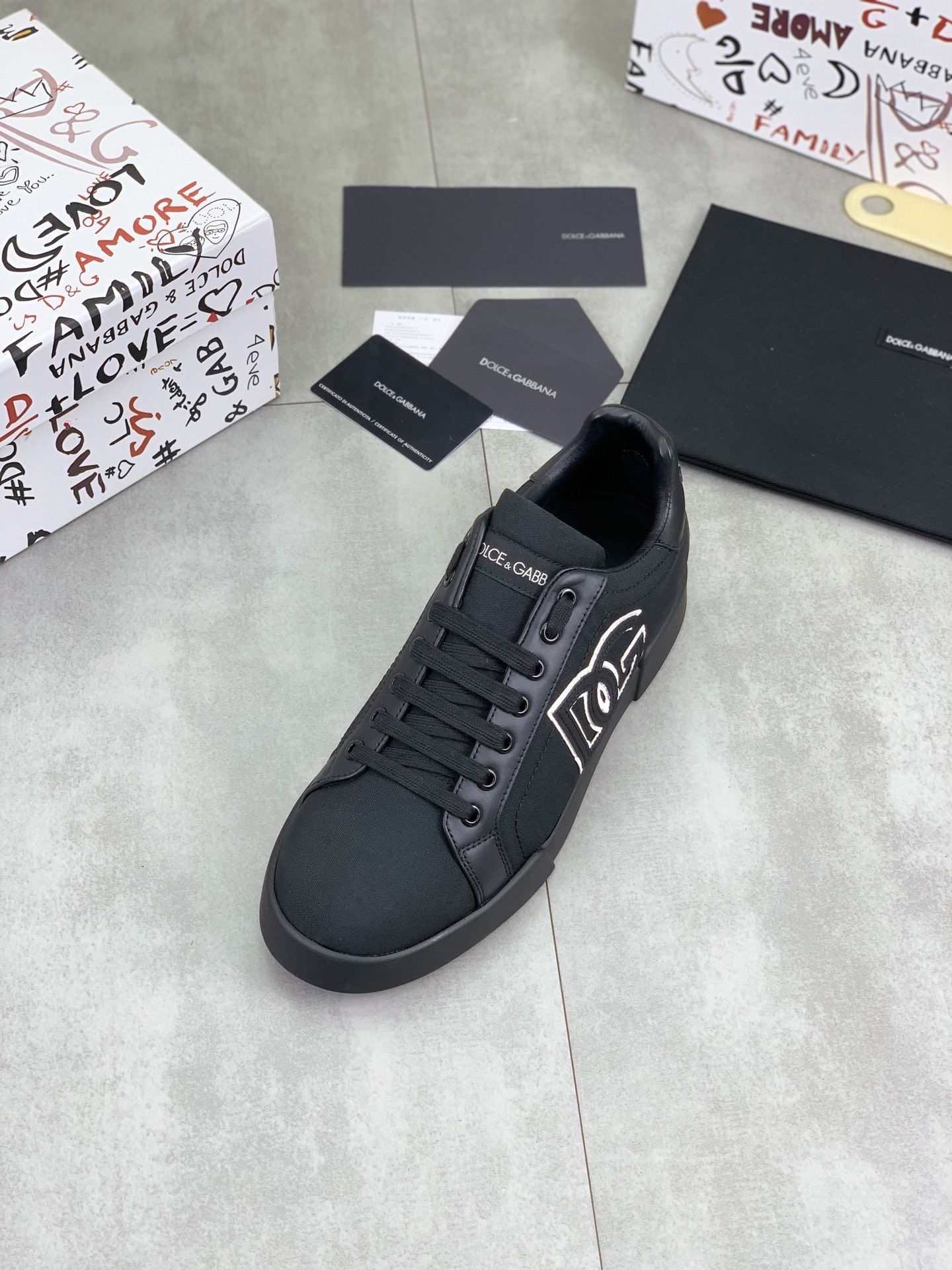 olce & Gabbana shoe
